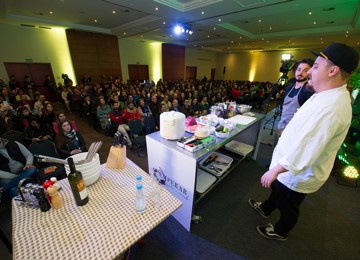 Ravi Leite e William Williges abriram segunda edição do Temperar – Cozinha & Mercado com aula-show_divulgação Julio Soares|Fotobjetiva
