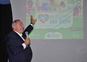 Presidente do Simplás Jaime Lorandi apresenta projeto Plástico do Bem_créditos Vanessa Weber